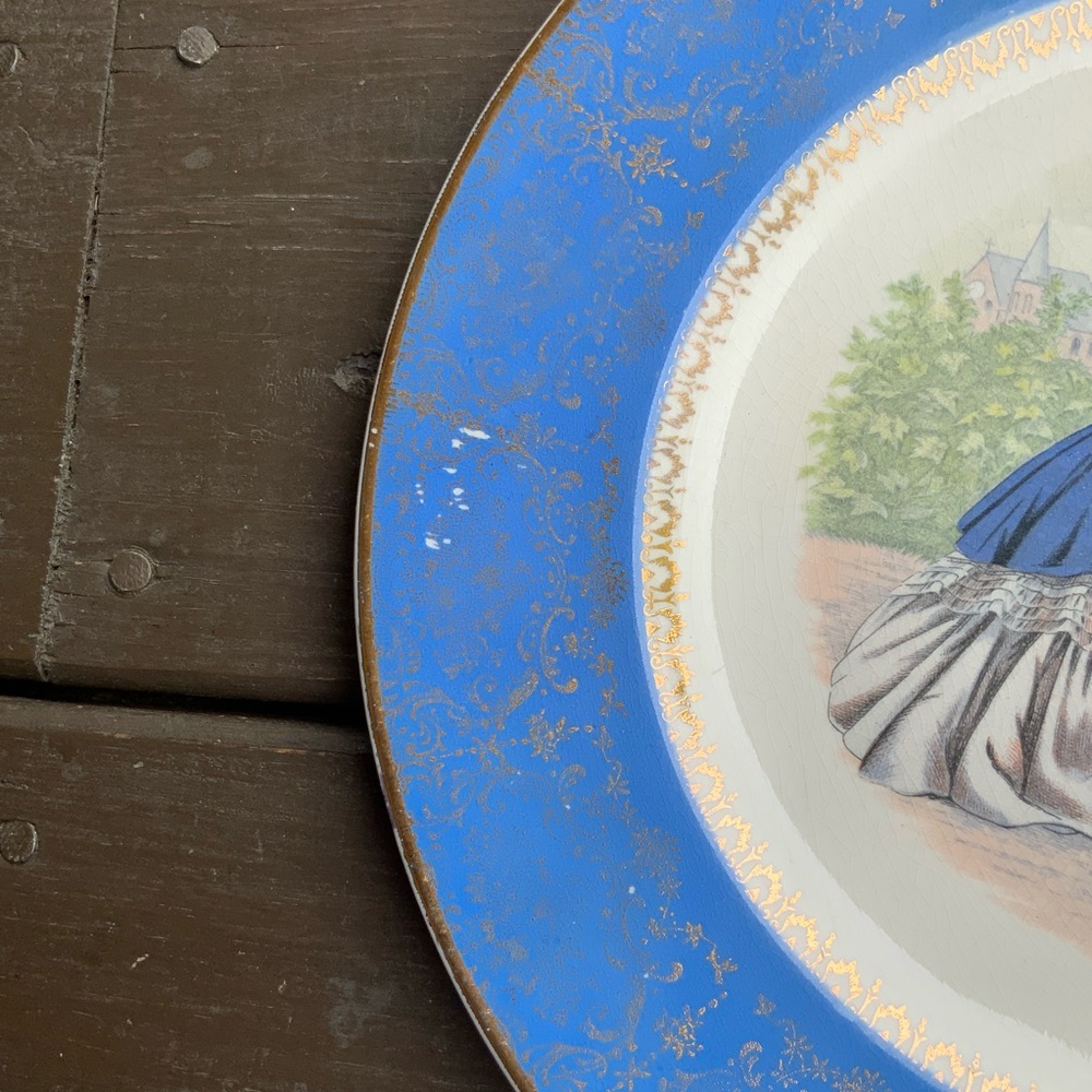 Vintage Century By Salem 23 Karat Gold Filigree 11” Victorian Women Plate USA - Picture 2 of 6